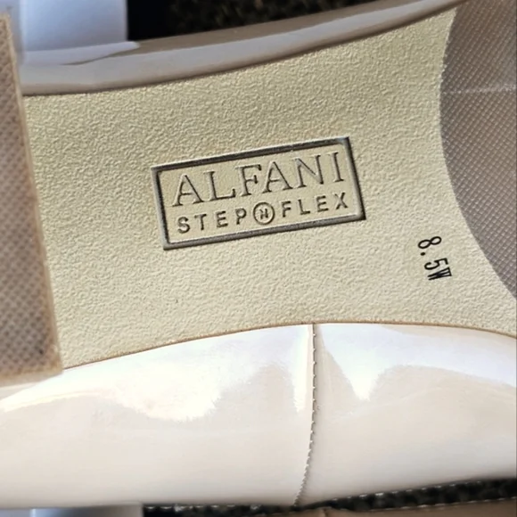Alfani Women's Daleah Khaki Pointed Toe Classic Patent Pumps Size 8.5 Block Heel - Picture 6 of 15